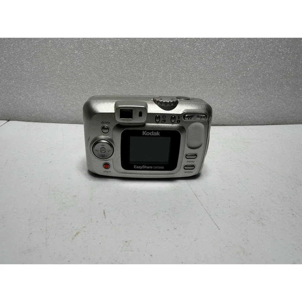 Parts Or Fix Kodak Digital Camera Easyshare CX7330 3.1MP Silver Read Description